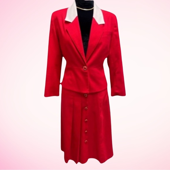OUI PETITES by Tan Jay Red Pleated Midi Suit Dress (tagged size 8) ✨Vintage✨ - Picture 1 of 8